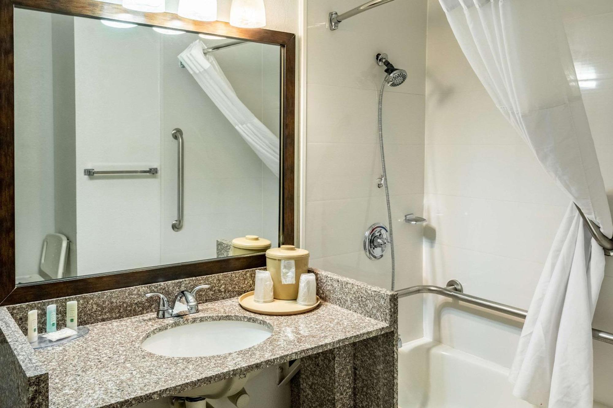 Quality Inn Trinidad Eksteriør bilde
