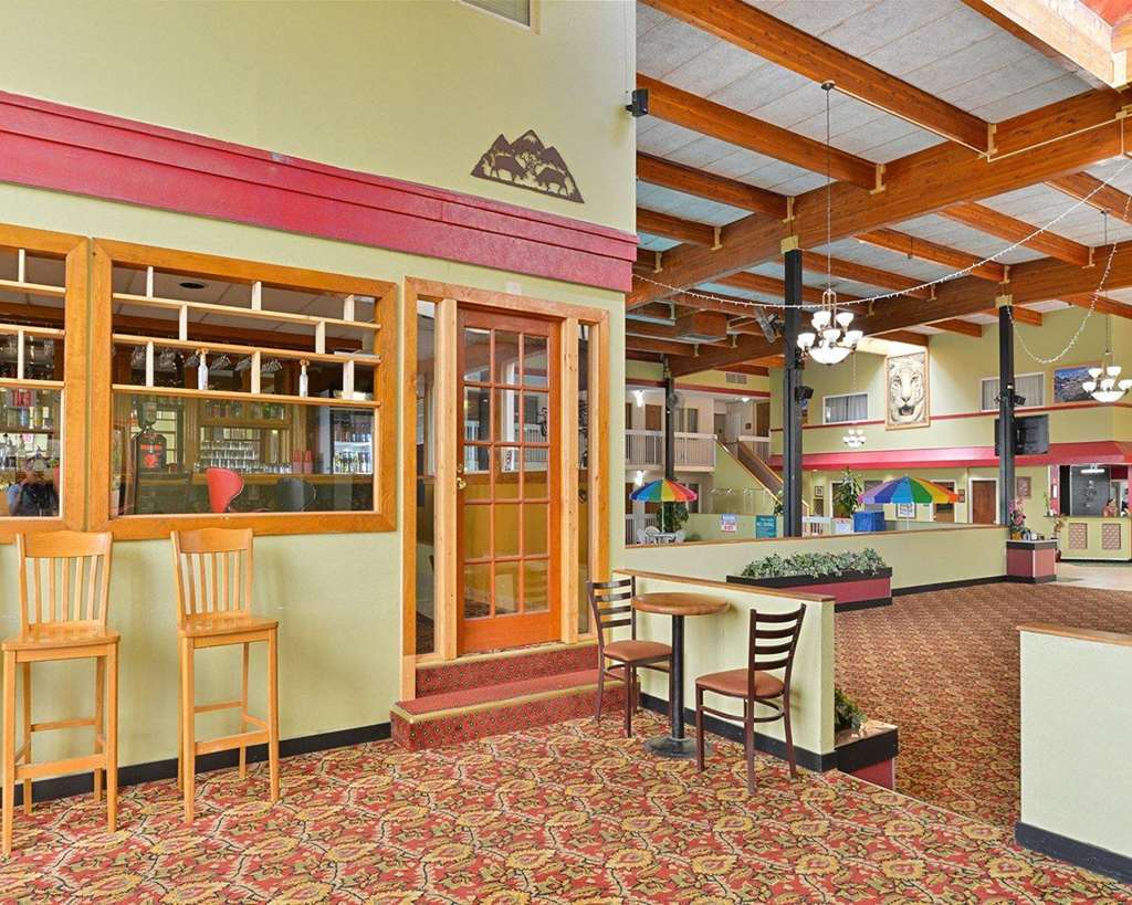 Quality Inn Trinidad Restaurant bilde